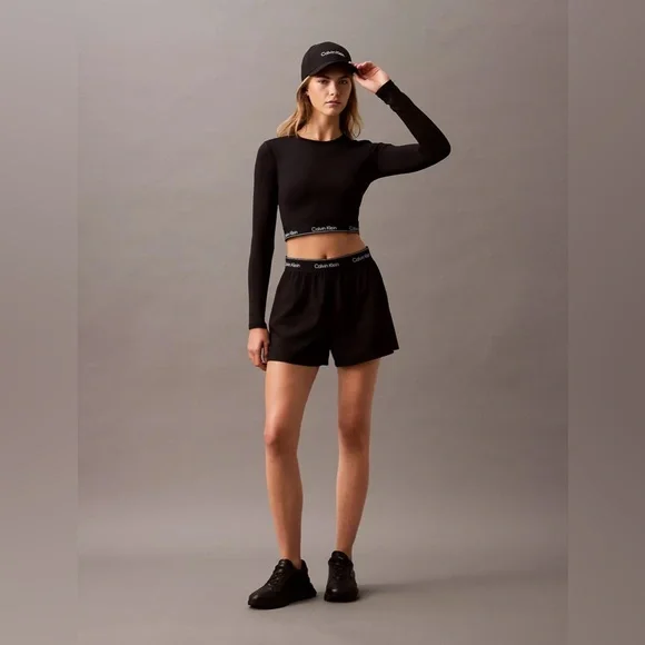 NWOT Calvin Klein Modern Sport Woven Shorts - Black - Large - Picture 2 of 5